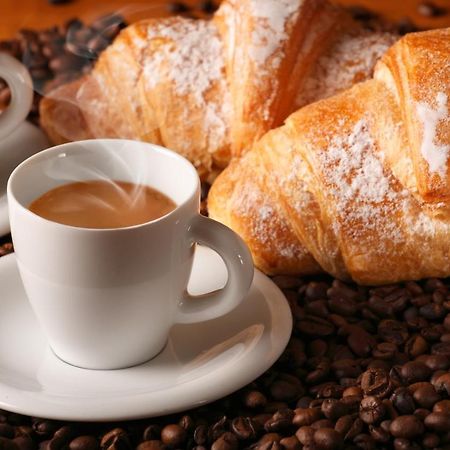 Borgo Sofia Bed And Breakfast Мезаньє Екстер'єр фото